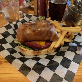 Snitz Creek Brewery - Snitz Burger with Fries - American Near Me - Lebanon, Pennsylvania