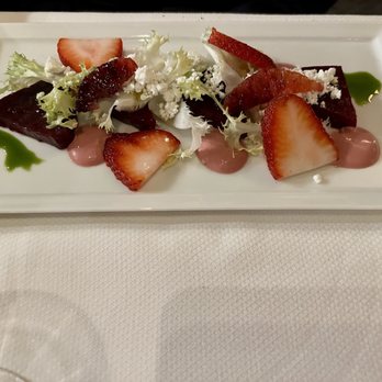 Charleston - Roasted Beet Salad with Strawberries, Goat Cheese, Blackberry and Red Wine Vinaigrette - New American Near Me - Baltimore, Maryland