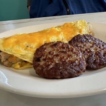 Addiction Bistro - Grilled chicken, sautéed onion & pepper omelette with side of 2 sausage patties - Breakfast & Brunch Near Me - Coral Springs, Florida Addiction Bistro - Grilled chicken, sautéed onion & pepper omelette with side of 2 sausage patties - Breakfast & Brunch Near Me - Coral Springs, Florida