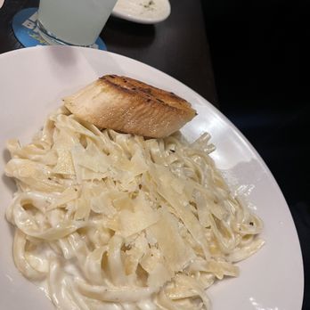 Harry Caray's - Fettuccine Alfredo - Sports Bars Near Me - Chicago, Illinois Harry Caray's - Fettuccine Alfredo - Sports Bars Near Me - Chicago, Illinois