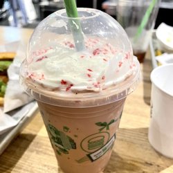 Shake Shack Woodbury Commons - Holiday Shake - Chocolate peppermint