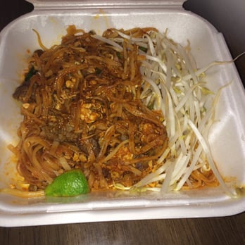 Salween Thai - Beef pad Thai! - Thai Near Me - Omaha, Nebraska Salween Thai - Beef pad Thai! - Thai Near Me - Omaha, Nebraska