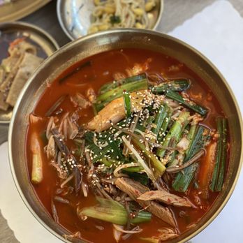 Rice Meats Soup - Yuk Gae Jang (serves 2 people) - Asian Fusion Near Me - Buena Park, California Rice Meats Soup - Yuk Gae Jang (serves 2 people) - Asian Fusion Near Me - Buena Park, California