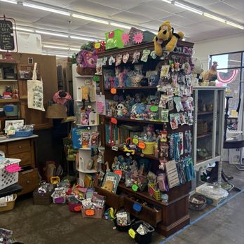 FM Antiques and More - July 2026 - Antiques Near Me - Moorhead, Minnesota FM Antiques and More - July 2026 - Antiques Near Me - Moorhead, Minnesota
