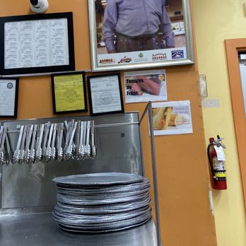 Arandas Bakery - Trays and tongs - Bakeries Near Me - Houston, Texas Arandas Bakery - Trays and tongs - Bakeries Near Me - Houston, Texas