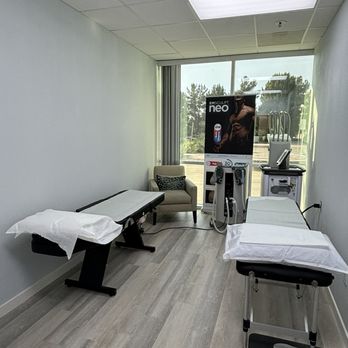 Lux Medical Spa - Emsculpting Room - Weight Loss Centers Near Me - Irvine, California Lux Medical Spa - Emsculpting Room - Weight Loss Centers Near Me - Irvine, California