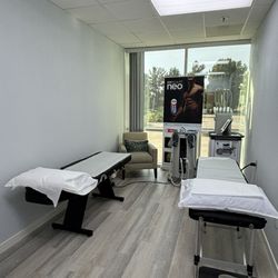 Lux Medical Spa - Emsculpting Room