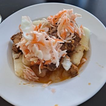 Fritanga - Appetizer: braised pork with boiled yuca - Latin American Near Me - Saint Louis, Missouri