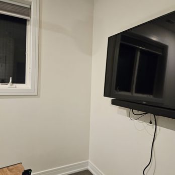 McCormick’s Painting and Drywall Services - Guest room after - Color is SW Creamy - Drywall Installation & Repair Near Me - Hammond, Indiana McCormick’s Painting and Drywall Services - Guest room after - Color is SW Creamy - Drywall Installation & Repair Near Me - Hammond, Indiana