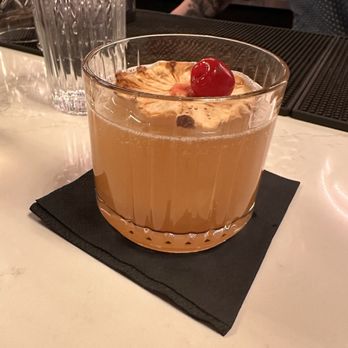 Nitro Beverage Lounge - EVERYONE KNOWS A SWINGER - Coffee & Tea Near Me - Madison, Wisconsin