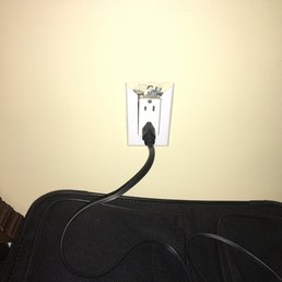 Hotel Brossard- Broken Plugs in Room Hotel Brossard- Broken Plugs in Room