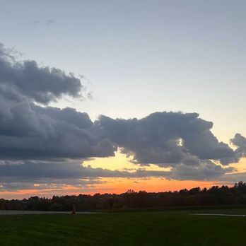 Hawk Ridge Winery - Wineries Near Me - Watertown, Connecticut