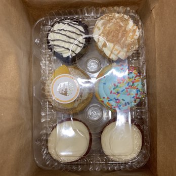 Molly's Cupcakes - undefined - Cupcakes Near Me - Chicago, Illinois Molly's Cupcakes - undefined - Cupcakes Near Me - Chicago, Illinois
