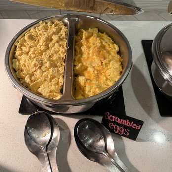 Delta Hotels by Marriott Utica - Cold scrambled eggs - Hotels Near Me - Utica, New York