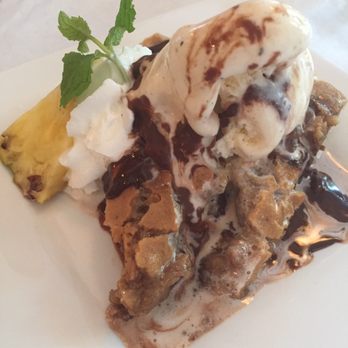 Colington Cafe - Toll house chocolate chip cookie pie - American Near Me - Kill Devil Hills, North Carolina