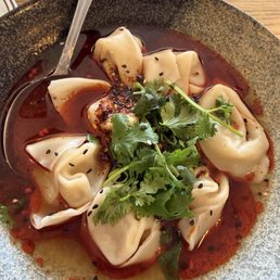 Chicken Wontons in Chili Sauce