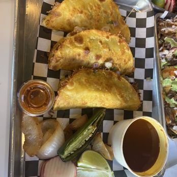 Tequileros Taqueria - Orden Birria Tacos - Mexican Near Me - Roseville, California Tequileros Taqueria - Orden Birria Tacos - Mexican Near Me - Roseville, California