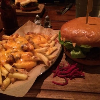 The Bite - Bacon burger with cheesy fries - American Near Me - Zürich, ZH