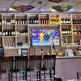 Taj Grill - Bar Area - Indian Near Me - Vallejo, California