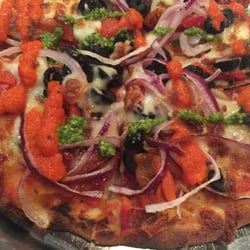 Bentham St Bar N Pizzas - Pepperoni, olives, onion with pesto ... a little spice and delicious