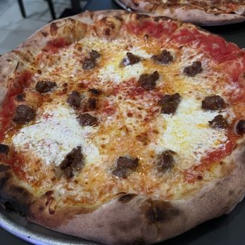 I Tre Mori - Pizza Roberta - Pizza Near Me - Indianapolis, Indiana