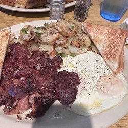 Rumors Restaurant & Bar - Corned beef hash. 10/10 so good and huge portion