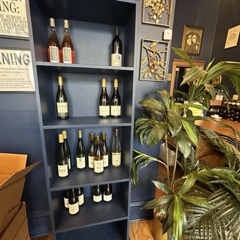 Vinifera - Beer, Wine & Spirits Near Me - Geneva, New York