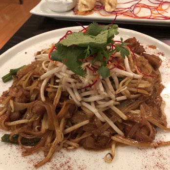 Something Vegan - Pad Thai with soy chicken - Asian Fusion Near Me - Burbank, California Something Vegan - Pad Thai with soy chicken - Asian Fusion Near Me - Burbank, California