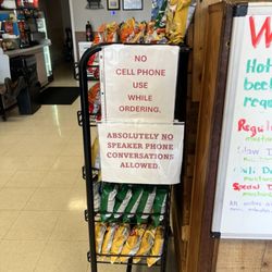 Gus's Hot Dogs - I love their signage