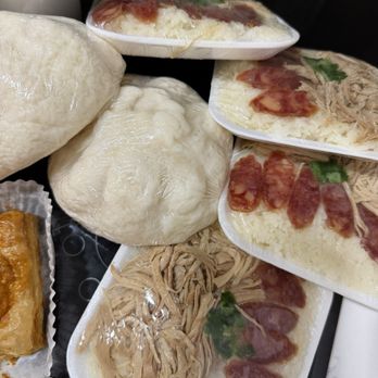 Baker's Palace - Pate chaud, Banh bao, sticky rice, sugar cane juice. - Bakeries Near Me - Denver, Colorado