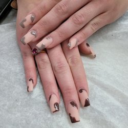 Water Nails And Spa
