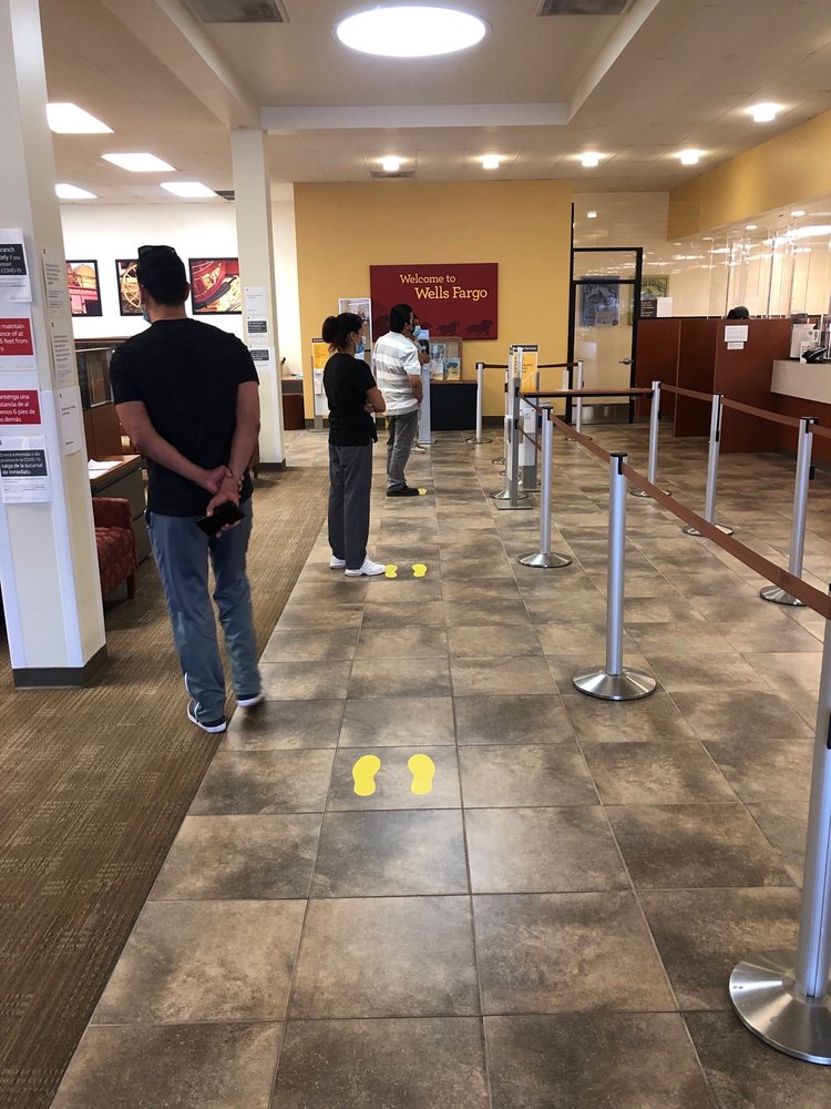 WELLS FARGO BANK Updated September 2024 39 Reviews 7202 S Greenleaf Ave, Whittier