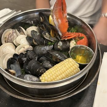 Fishwives - Steamer Basket - Seafood Near Me - Pasadena, California
