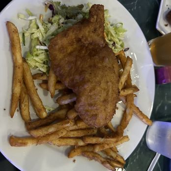 Brew & Barrel Tavern - Fish and chips - American Near Me - Jacksonville, Florida