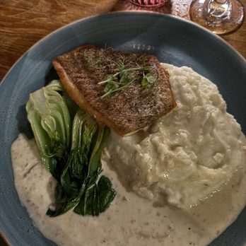 Herringbone Waikiki - Fish - Seafood Near Me - Honolulu, Hawaii