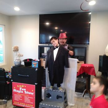 Leo's Magic and Comedy - Magicians Near Me Leo's Magic and Comedy - Magicians Near Me