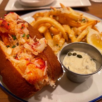 Market Seafood Eatery - Hot Connecticut Lobster Roll w/ Garlic Fries - Seafood Near Me - Seattle, Washington Market Seafood Eatery - Hot Connecticut Lobster Roll w/ Garlic Fries - Seafood Near Me - Seattle, Washington