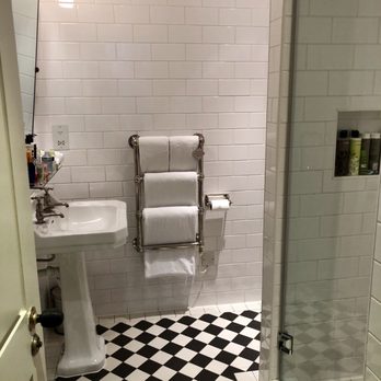 Dean Street Townhouse - Bathroom entrance - Hotels Near Me - London, XGL