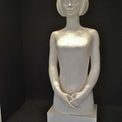 Musée Paul Belmondo - Sylvia Wildenstein, 3e femme du marchand et historien d'art Daniel Wildenstein