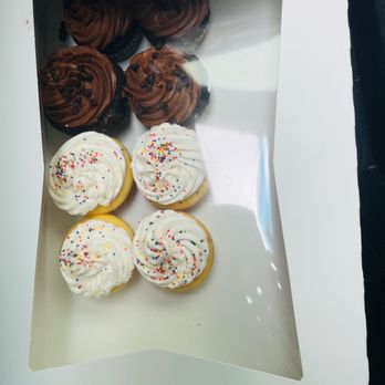Espresso 22 - a box of cupcakes - Coffee & Tea Near Me - Powell, Ohio