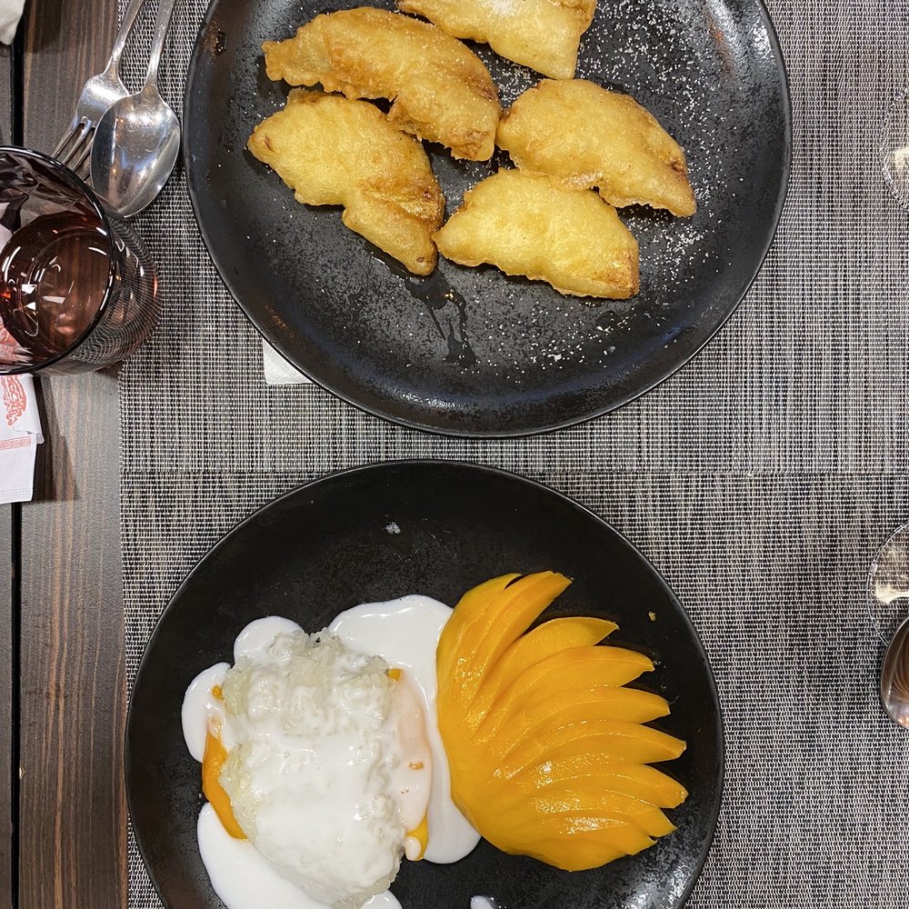 Ban Bua - Fried pineapple (top) & mango sticky rice (bottom) - Thai Near Me - Paris, 01