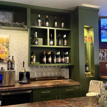 La Fata Cellars - Wine Tasting Room Near Me - Temecula, California