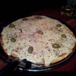Bowling Sobek - pizza muzarella hay mejores.