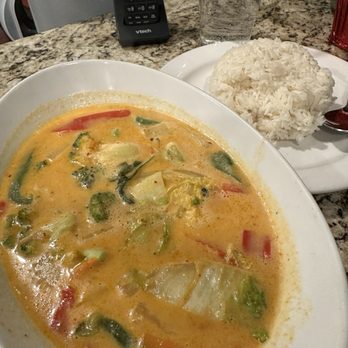 Lanna Thai Restaurant - Korma Green Curry W/ Side Of Thai Jasmine Rice - Thai Near Me - Saint Paul, Minnesota Lanna Thai Restaurant - Korma Green Curry W/ Side Of Thai Jasmine Rice - Thai Near Me - Saint Paul, Minnesota