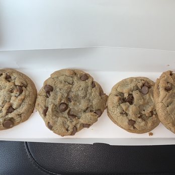 Crumbl - Gurnee - Chocolate Chip Cookies - Bakeries Near Me - Gurnee, Illinois Crumbl - Gurnee - Chocolate Chip Cookies - Bakeries Near Me - Gurnee, Illinois