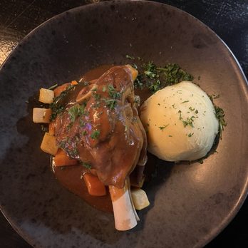 The Laurels - Lamb shank 10/10 - Pubs Near Me - Killarney, Kentucky The Laurels - Lamb shank 10/10 - Pubs Near Me - Killarney, Kentucky