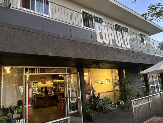 Lupulo Craft Beer House by null