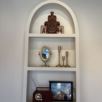 Levinsky - Decorations inside - Juice Bars & Smoothies Near Me - West Hollywood, California