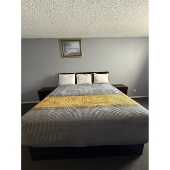 Victorian Inn - Hotels Near Me - Whitesboro, Texas Victorian Inn - Hotels Near Me - Whitesboro, Texas