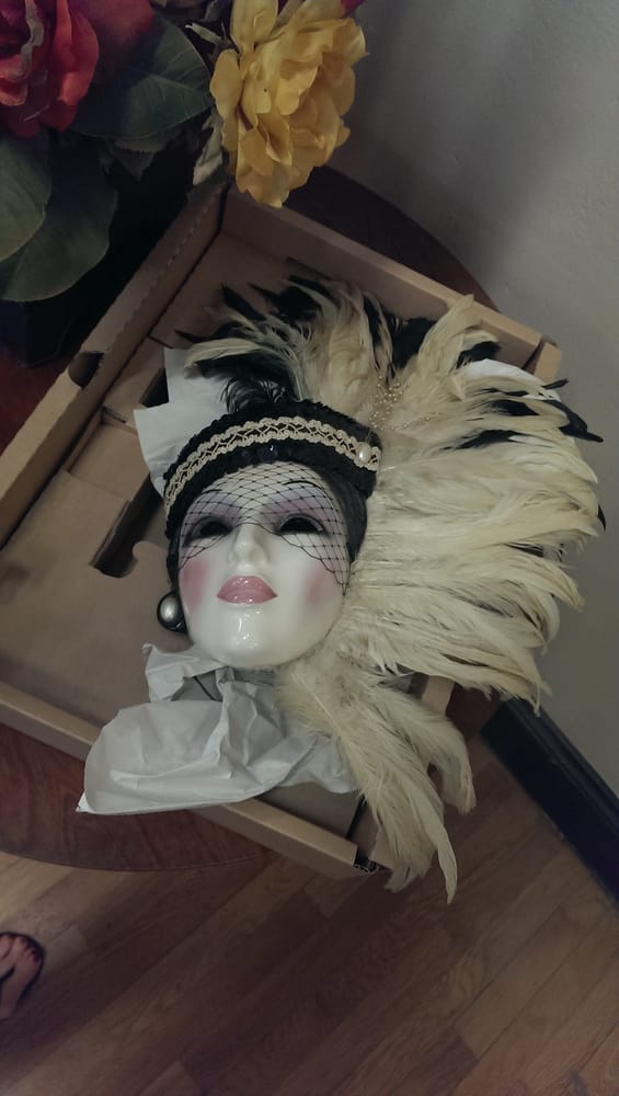 YOUR MONEY’S WORTH Updated September 2024 327 Main St, Boonville